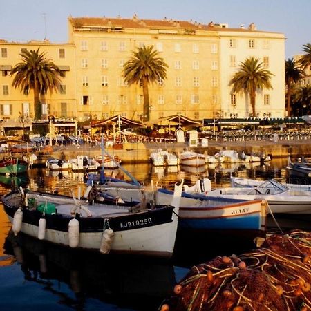Appartement De Charme Centre Ville Historique Ajaccio อฌักซิโอ้ ภายนอก รูปภาพ
